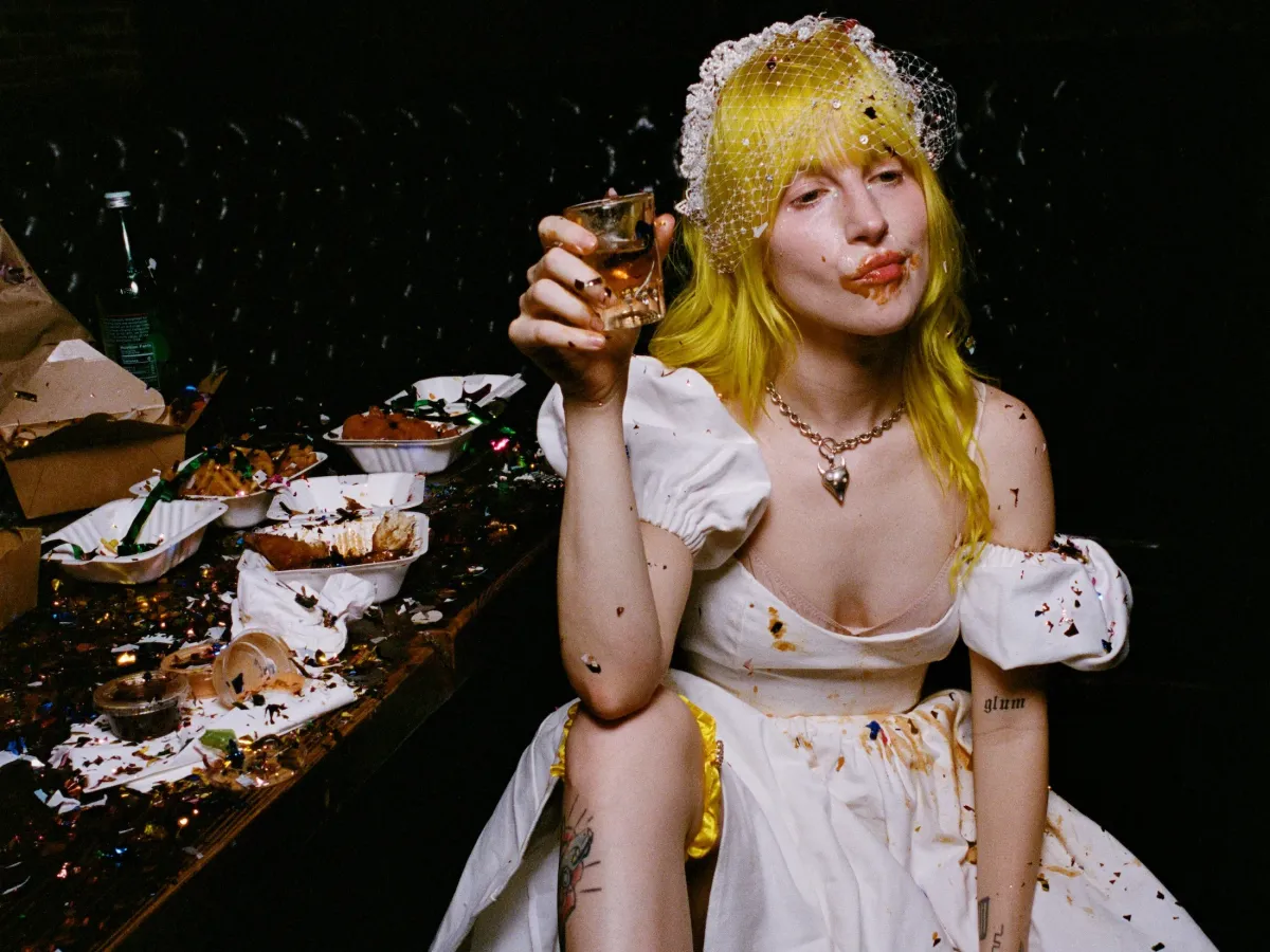 Hayley Williams "Leaks" Solo Tour Dates; Will Play Franklin Music Hall in April Post feature image