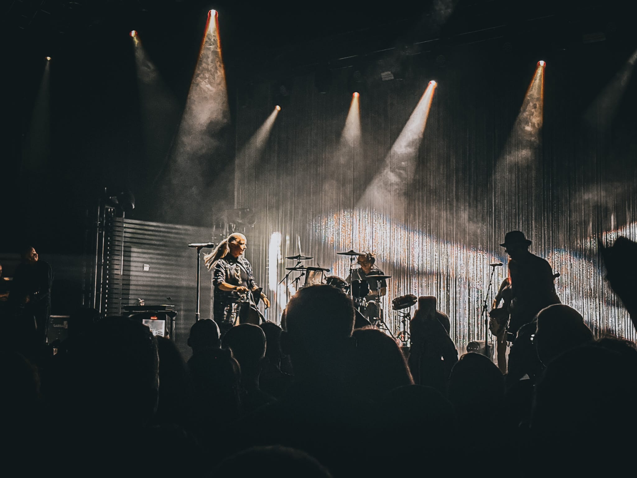 FIELD TRIP: Garbage celebrate their "Happy Ending" at the Brooklyn Paramount. feature image